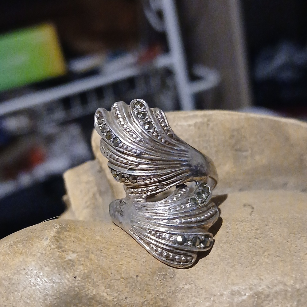 Ornate Flowy Curvy Feather Ring Vintage Sterling With Little Sparkle Gems